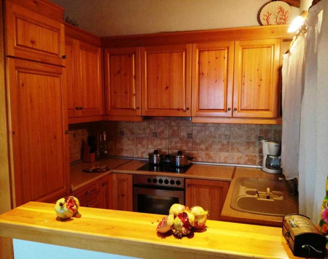 Villa Amfithea Moni Evaggelistrias Bagian luar foto